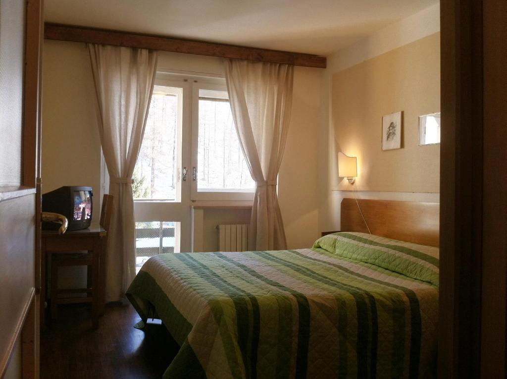 Avalanche - Alpine Boutique Hotel Sauze D'Oulx Phòng bức ảnh